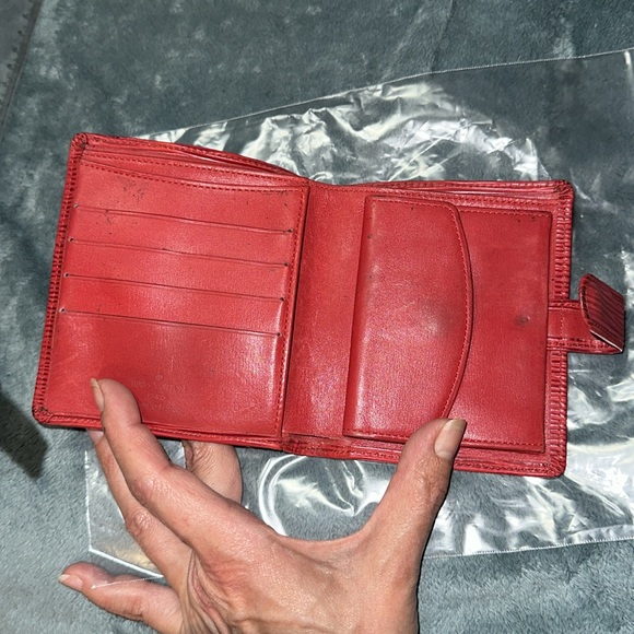 Louis Vuitton Red leather Epi wallet snap button π - Picture 5 of 13